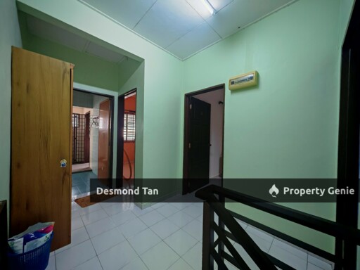 2 Storey Garden Avenue Seremban 2, Seremban (Semi Furnished with Kitchen Only)