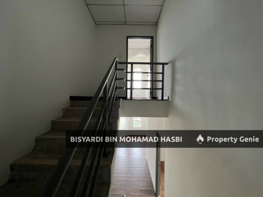 24'x70' Sq.Ft FREEHOLD End Lot Extra Land 2.5 Storey Terrace House Taman Salak Perdana, Bandar Baru Salak Tinggi, Sepang.