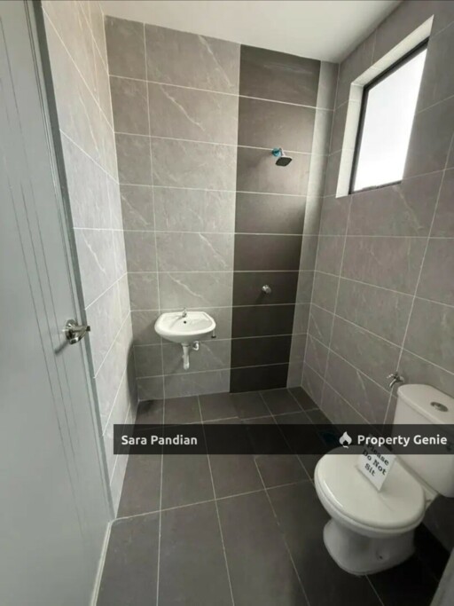 Freehold Large Botani Double Storey House at Lapangan Perdana
