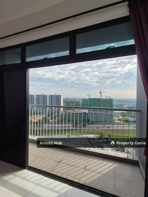 2 Bedrooms Apartment at Sky Peak at Setia Tropika for Rent