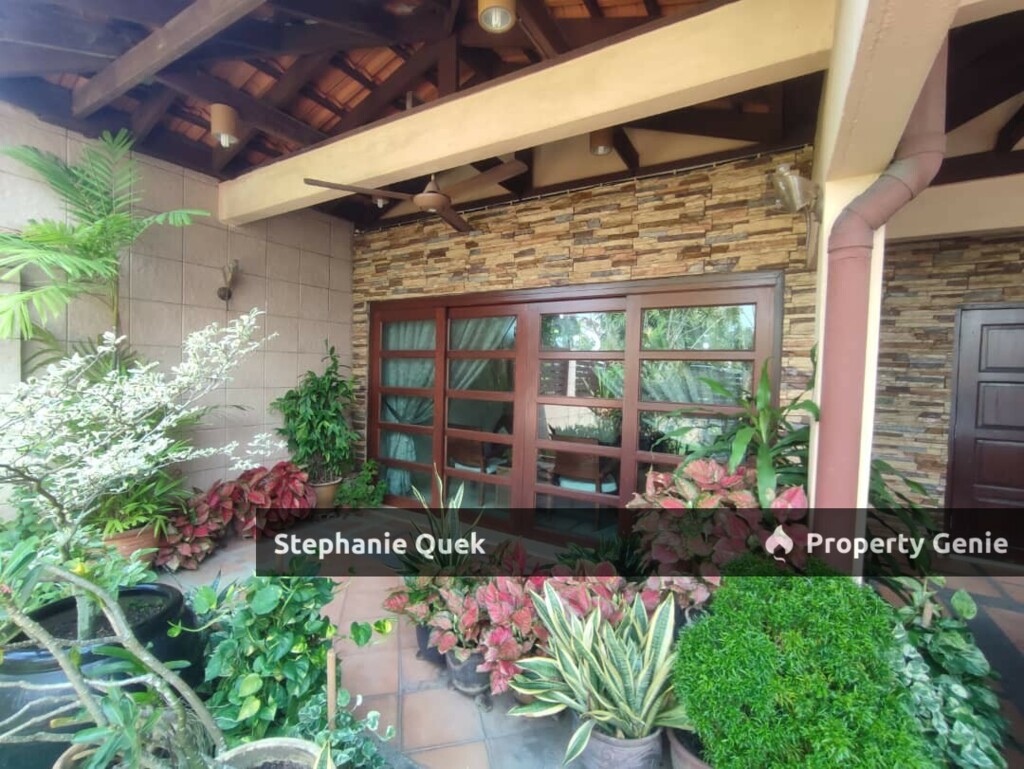 2 Storey Fully Extended Renovated 2000sf 4B3B Facing Playground House For Sale