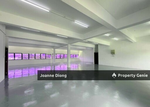 The Highway Centre Warehouse/Office