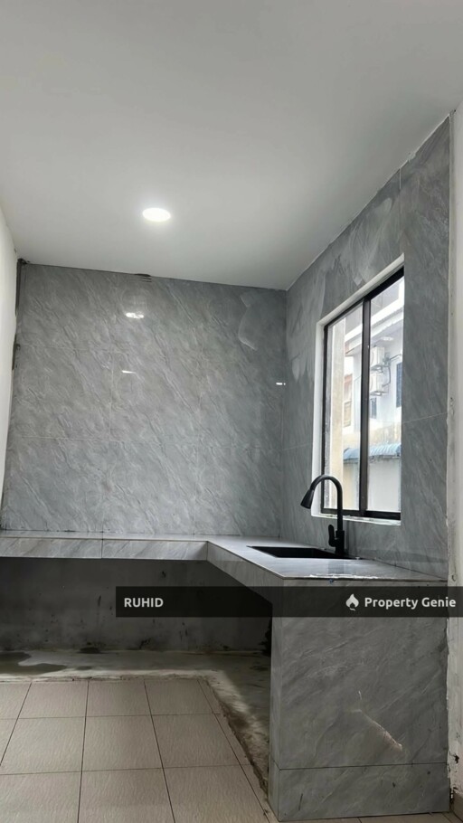 Renovated End Lot Double Storey House, Taman Scientex Kelapa Sawit