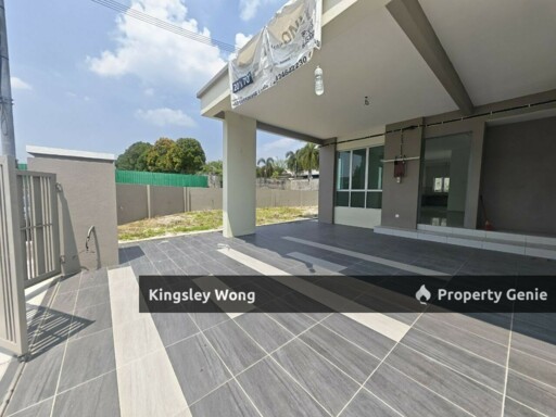 Bercham Brand New Double Storey House Free SPA Near Bercham Main Street