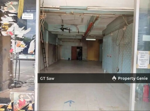 Shoplot near to LRT Taman Salak Selatan, Salak South For Rent