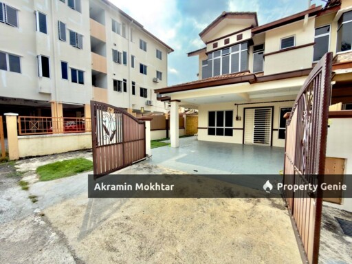 FACING OPEN, END LOT & RENOVATED | 2 Storey Terrace Vista Hill Bandar Mahkota Cheras, Cheras Selangor
