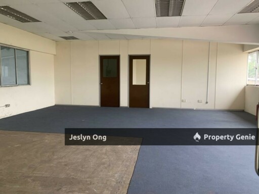 1.5 storey Terrace Factory at Desa Cemerlang for Rent