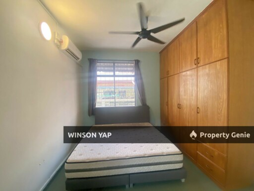 Room at Iskandar JB 5min to CIQ & Town Free WIFI & Water Single Room