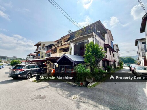 END LOT & FULLY RENOVATED | 3 Storey Terrace Taman Seraya Ampang