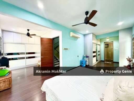 Freehold & Fully Renovated | 3 Storey Semi-D Taman Saujana Suria Kajang