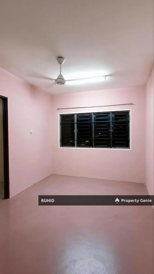 Low Medium Cost Flat For Sale at Taman Tampoi Utama, Johor Bahru | 710 sqft | 3 Bedrooms | Non Bumi