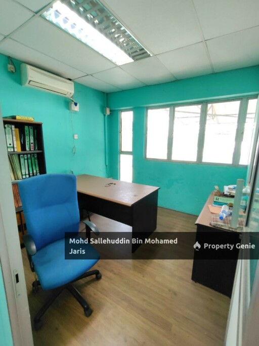 WAREHOUSE INDERA MAHKOTA 14