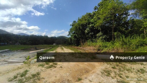 2.96 Ekar Batang Kali. Selangor. Tanah Dalam Kawasan Kampung