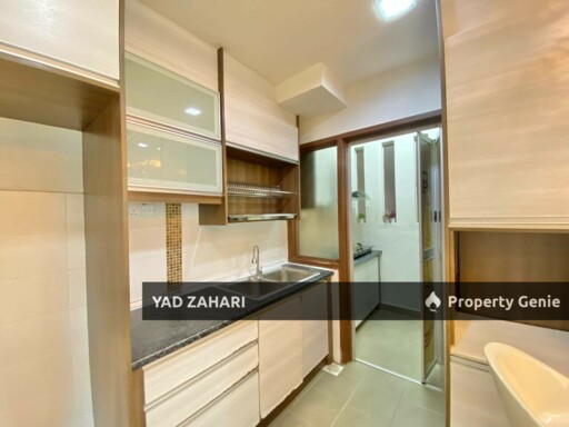 Villa Park, Seri Kembangan | RM330K -  Nicely Renovated, Semi Furnished & Unit Near Lift