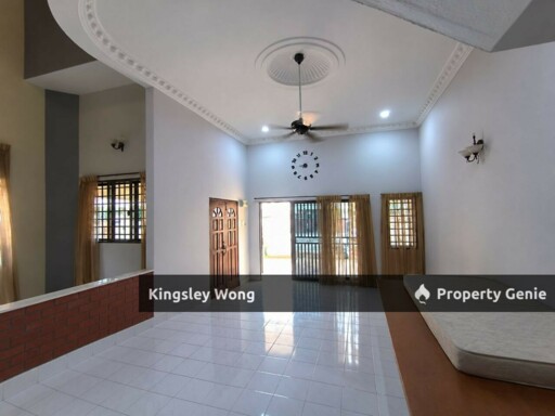 Taman Song Choon 2.5 Storey Semi-D Facing North East Near Lapangan Perdana Pengkalan