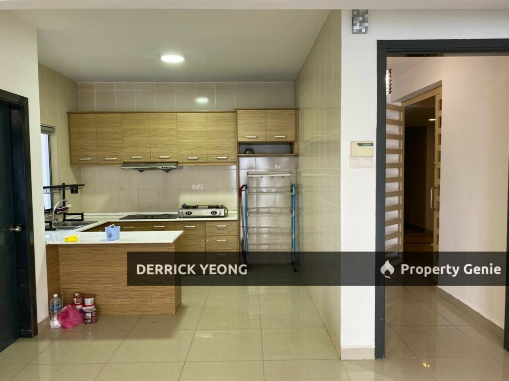 Zen residence condominium for rent partially furnished unit batu 14 puchong