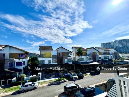 An Exclusive Three Storey Semi Detached House, Seksyen 13, Shah Alam For Sale