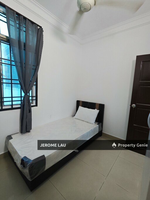 Small room for rent kipark kip villa tampoi near paradigm mall