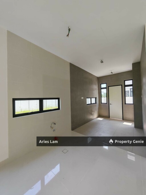 Danga Sutera @ Semi-D House Corner Lot / Skudai