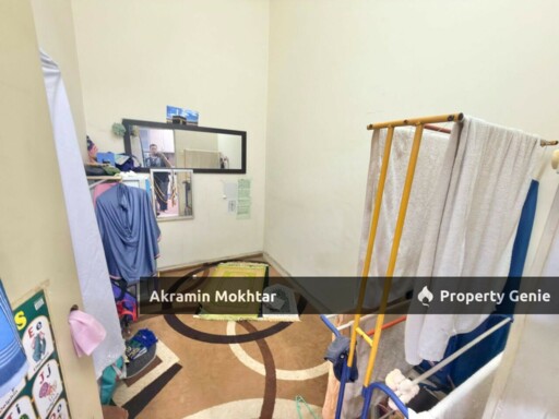 FREEHOLD, END LOT & RENOVATED - SINGLE STOREY TERRACE @ JALAN KEBUN, SEKSYEN 30