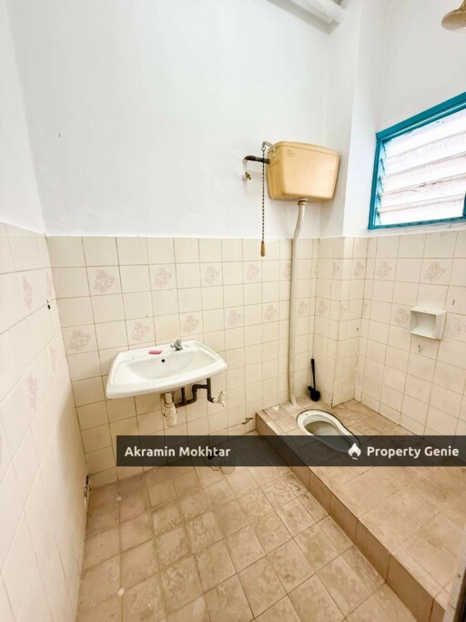 Freehold, End Lot & Renovated | Double Storey Bandar Puchong Jaya , Puchong