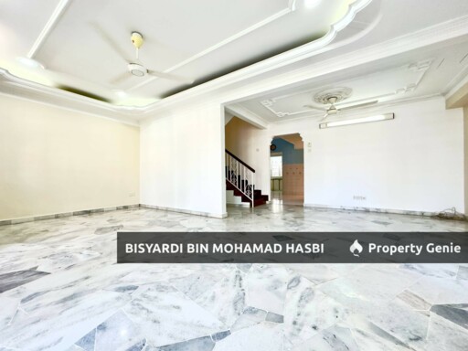 RENOVATED & FRESHLY PAINTED, Double Storey USJ 9 Subang Jaya .
