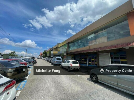 Taman Ungku Tun Aminah @ Jalan Pewira 2 / Skudai / Double Storey Shoplot / Crowded Area / Unblock View
