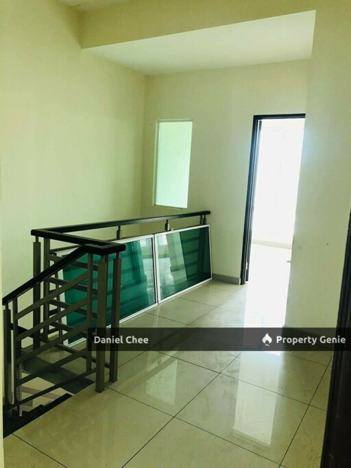 Lapangan Hartamas Double Storey Terrance House For Rent