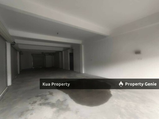 Triple Storey Corner Industrial Lot/Shoplot For Rent at PCC Demak Laut