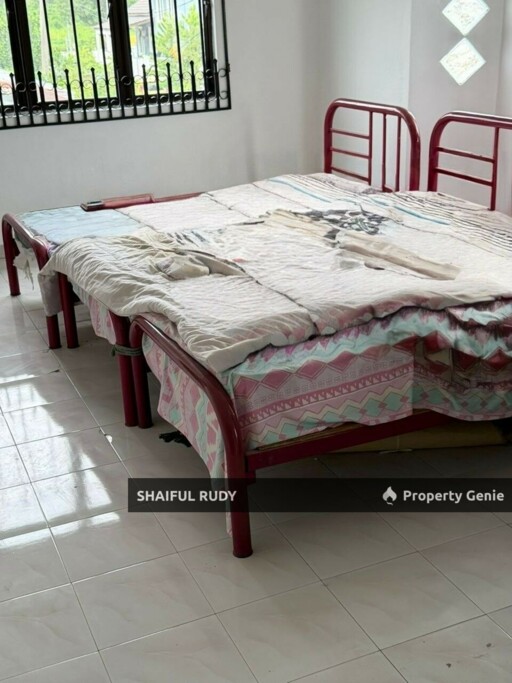 Want to let. Bungalow GF & 1st floor Taman Batu muda