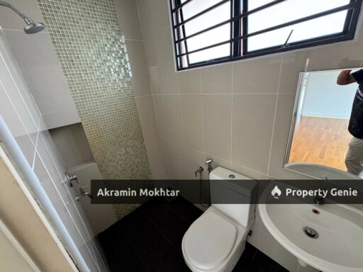 FREEHOLD & END LOT |  2 STOREY SUPERLINK HOUSE ILTIZAM ALAM SARI BANGI