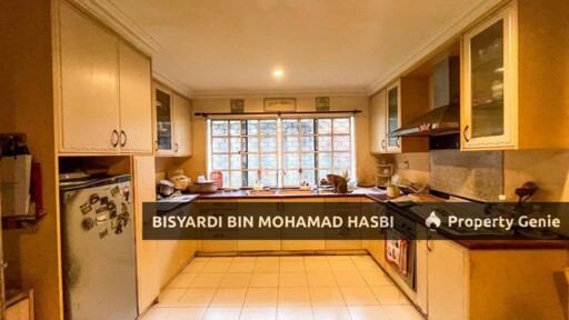 Exclusive 8,250sq.ft Corner Single Storey Bungalow with Large Land in The Heart of Seksyen 16 Petaling Jaya.