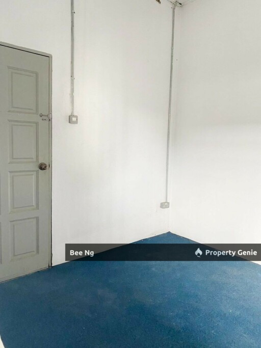 Taman Tasek/Jalan Glasiar/Double Storey Shop Lot/Facing Main Road