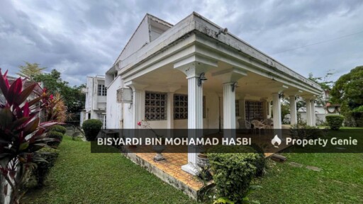 Exclusive 8,250sq.ft Corner Single Storey Bungalow with Large Land in The Heart of Seksyen 16 Petaling Jaya.