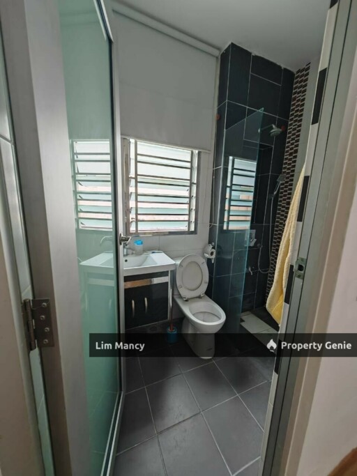 Taman Sutera Utama @Jalan Sutera Pulai Two and Half Storey Terrace Corner House with Fully Renovation
