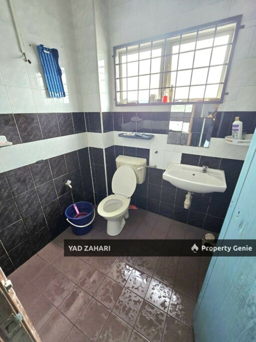Seksyen 25, Shah Alam | 2-Storey Terrace 4 Bedrooms | RM460K - Freehold, Below Market & Extra Land 6Ft