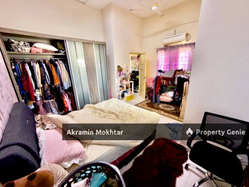 END LOT 3 Storey Terrace De Puncak Ukay, Taman Ukay Perdana, Ampang Selangor .
