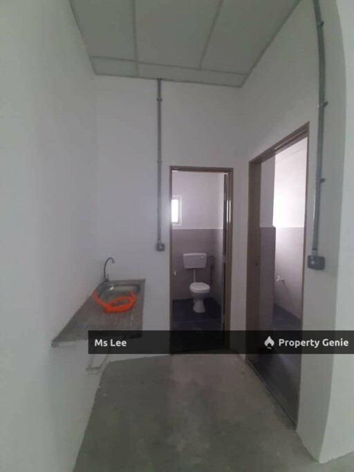 1.5 storey factory-Spring Crest Industrial Park @ Batu Caves-Good for investment Roi 4.5%