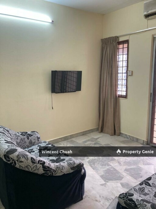Palm Court Condo, Brickfield Renovated and Fully Furnished