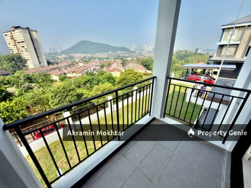 CORNER LOT 3 Storey Terrace Nassim Heights, Taman Ukay Bistari, Ampang Selangor