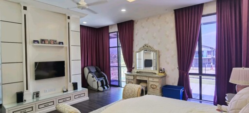 FREEHOLD 2 Storey Semi-Detached with Basement