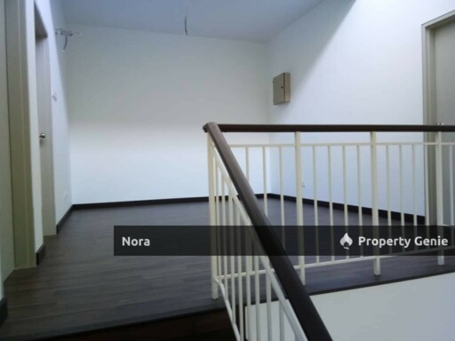 Laman Azalea, Nilai Impian, Partly Furnished for Sale