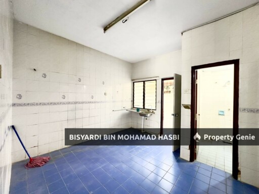 HOT LOCATION‼️ & SPACIOUS UNIT‼️ Double Storey Jalan Turmalin, Seksyen 7 Shah Alam.