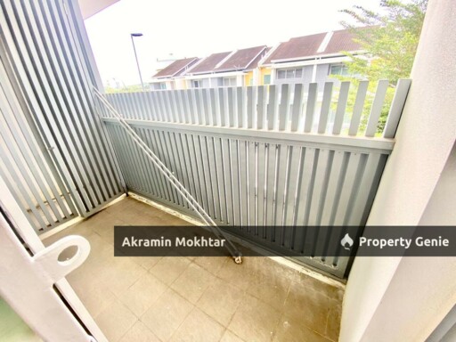 FREEHOLD & RENOVATED | Double Storey Terrace@Nadayu 92, Kajang