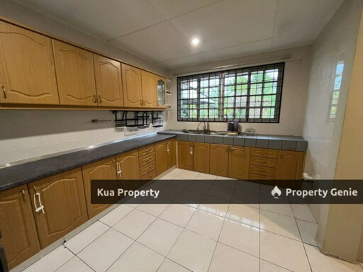 Double Storey Terrace House for Rent at Stapok