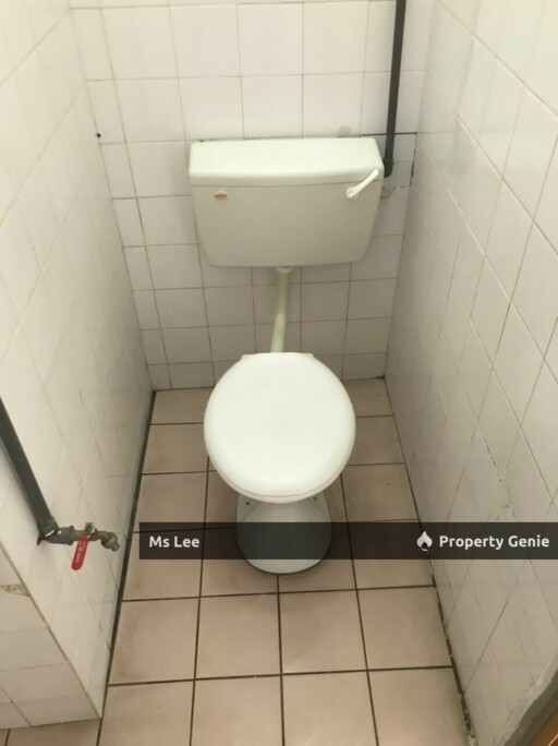 End Lot 2 Storey Town House (1St Floor unit)-Taman Sri Sentosa @ Klang-Ready 31/10