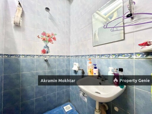 Renovated, Partially Furnished & 2 Parking | Apartment Danaumas, Seksyen 7 @ Shah Alam.