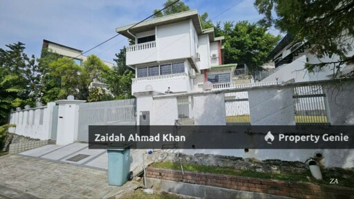 3 Storey Bungalow With Huge Garden Security Good Location Cul De Sac Surrounded with Elite Bungalow For Sale Taman Desa Kuala Lumpur