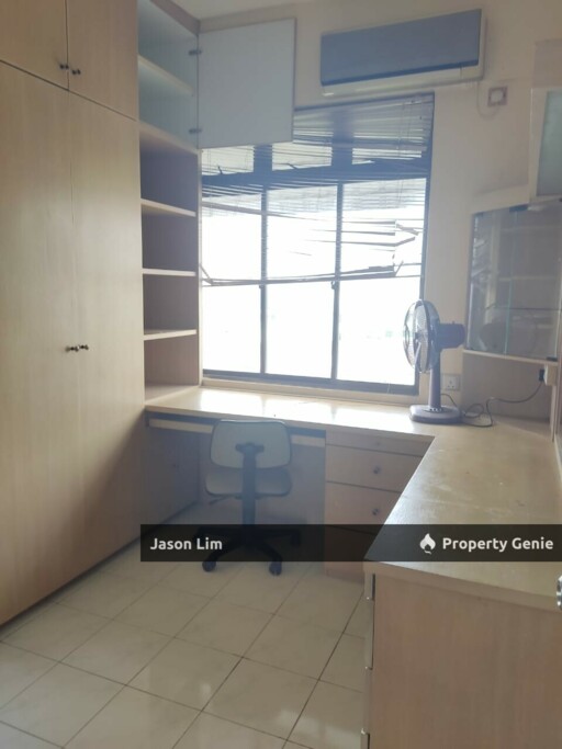 Sea Breeze Tower Apartment