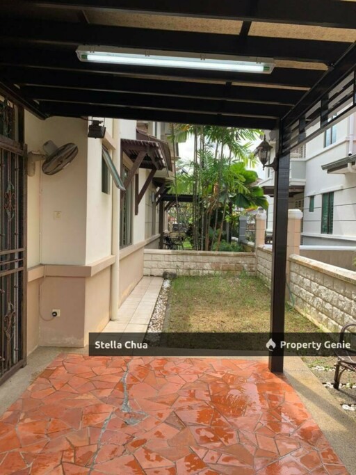 2.5 Storey Cluster Intermediate Lot @ Austin Height / Mount Austin For Sale